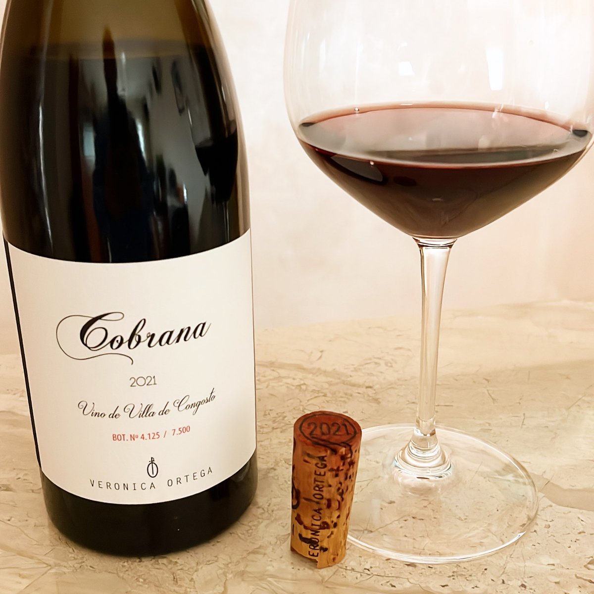 #porfinsábado donde probaremos el #vino Cobrana 3021 de Verónica Ortega #mencia #wine #winelovers