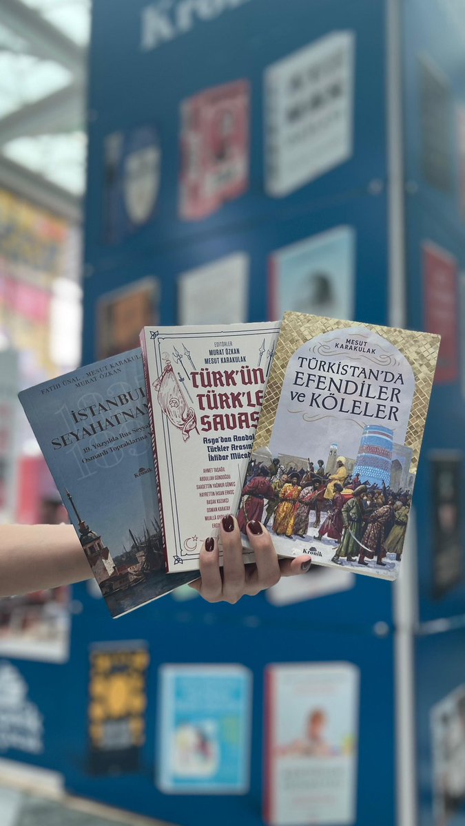 Kronik Kitap, İzmir ve Ankara Kitap Fuarı'nda! Fuar boyunca Kronik Kitap standlarından özel ve indirimli fiyatlarla kitaplarımızı edinebilirsiniz. 📚