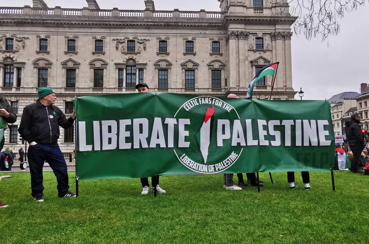.@CaltonBooks @csc_underground 
Parliament Square, London, 
#CeasefireNow #StopArmingIsrael
#StopTheGenocideInGaza