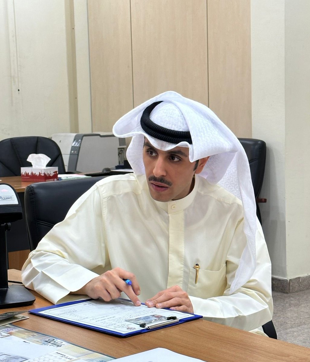 بسم الله الرحمن الرحيم 

مستعيناً بالله ومتوكلاً عليه 

تقدّمت اليوم بأوراق ترشحي للانتخابات التكميلية للمجلس البلدي 2024 عن الدائرة السادسة . 

نسأل الله العلي القدير التوفيق والسداد لما فيه خير للبلاد والعباد

#المجلس_البلدي 
#الدائرة_السادسة