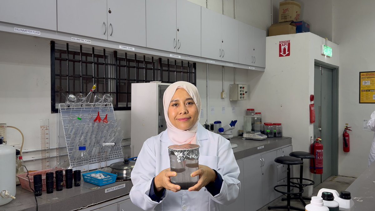 I’ve realised there’s TOO MANY dramas going on in the timeline. Let me share something that’s ACTUALLY great for us Malaysians to share!

My friend Dr. Suraya has become one of the FIRST in the world to USE NANOTECHNOLOGY TO MAKE PLANTS GROW FASTER! 🫡

🧵