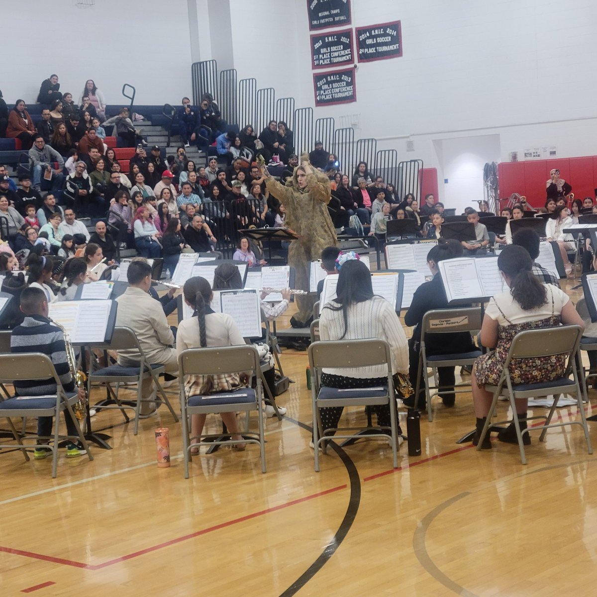 Awesome band concert by BSD111'S Beginning Band. I spotted my talented Mustangs! Congratulations to the students and band directors!🤠🎹🎷#fbmccordmustangs #burbank111