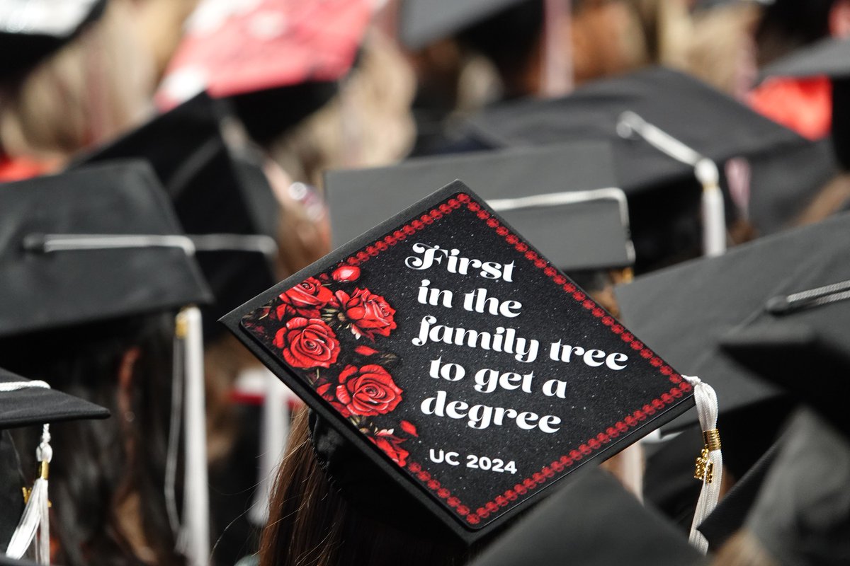 uofcincy's tweet photo. Congratulations Class of 2024! 🎓
Welcome to the @uofcincyalumni family.

#UCGrad24 https://t.co/sdNfvnGUUs