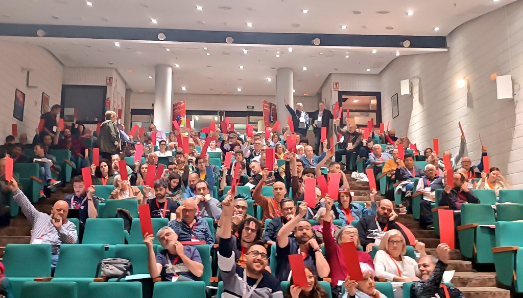 Este matí hem celebrat a Alacant l'Assemblea precongressual d'@esquerraunida per a preparar l'Assemblea Federal d'@izquierdaUnida. Ha sigut un matí de debat i votacions intens però estem molt contentes amb el resultat. Gràcies a @CCOOAM pero l'hospitalitat.