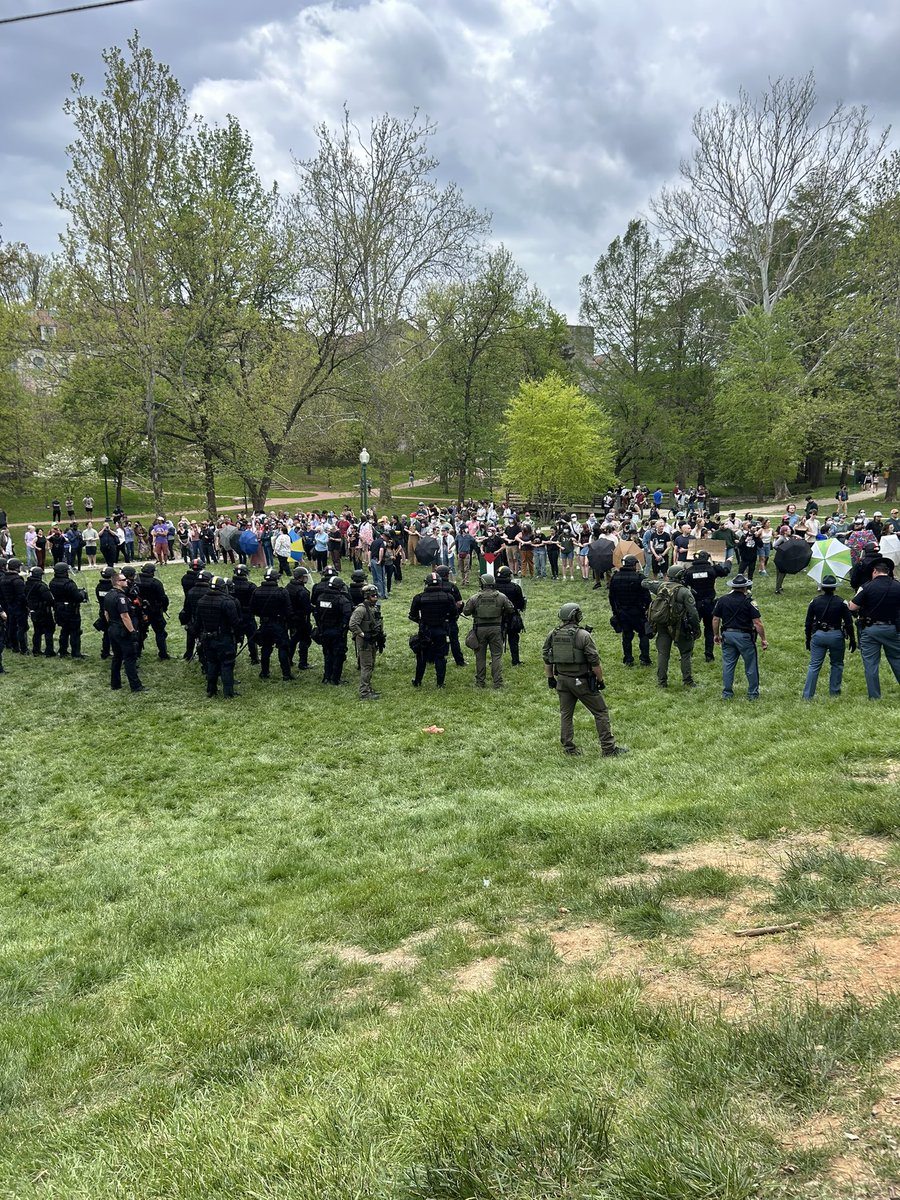 stef_journalism's tweet photo. Day 3 of the divestment protests at Indiana University Bloomington once again sees armed state troopers confronting protestors, many of whom are students. Today, the encampment in Dunn Meadow has been disassembled under university policy. 

#FreePalestine #IsraelHamasWar #iu https://t.co/Y3Te9JGiMI