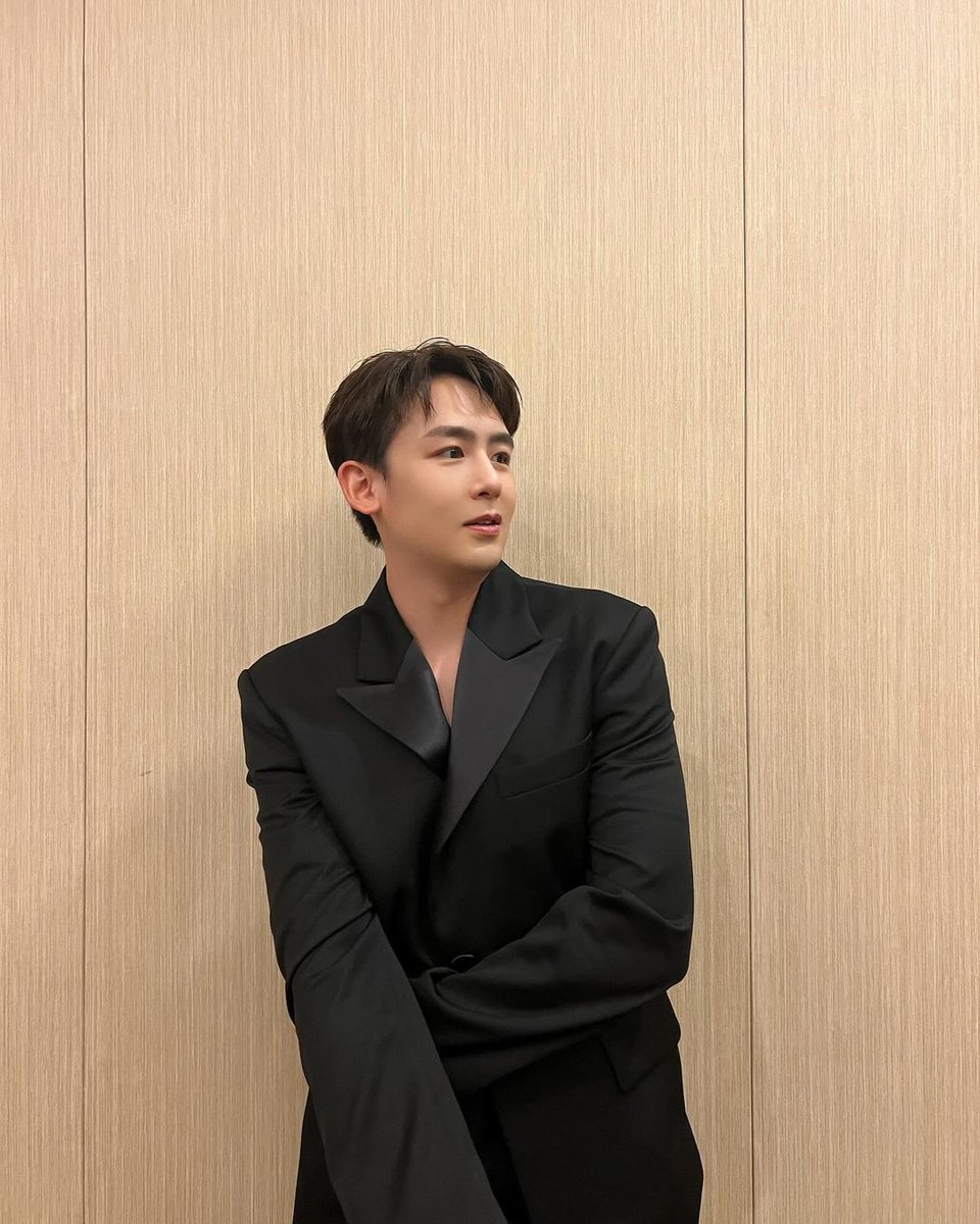 2pmalways's tweet photo. [2PM IG]
Exciting, happy, and fun NICHKHUN FANMEETING IN JAKARTA < NO.624>❤️

#Hottest #ThankYou🐨❤️ #ForTodayToo
https://t.co/rrQG4xsh9O https://t.co/8EWCDMLNsR