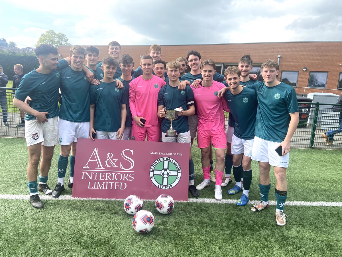 devondfl's tweet image. The 2023/2024 A&amp;amp;S Interiors Devon Football League champions!!

UNIVERSITY OF EXETER