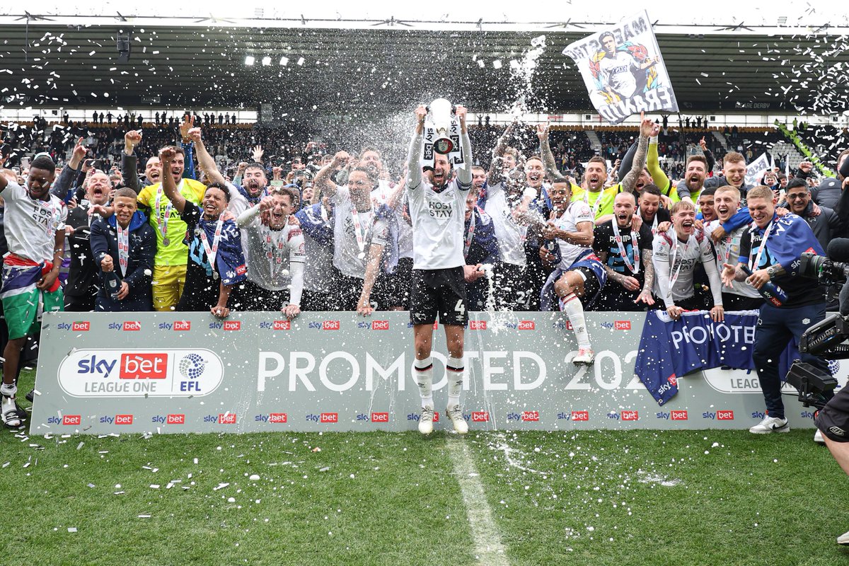 SkyBetLeagueOne's tweet photo. 🐏 x 🏆 x 🥳

#EFL | #SkyBetLeagueOne | @dcfcofficial https://t.co/UIdn8n7Axa
