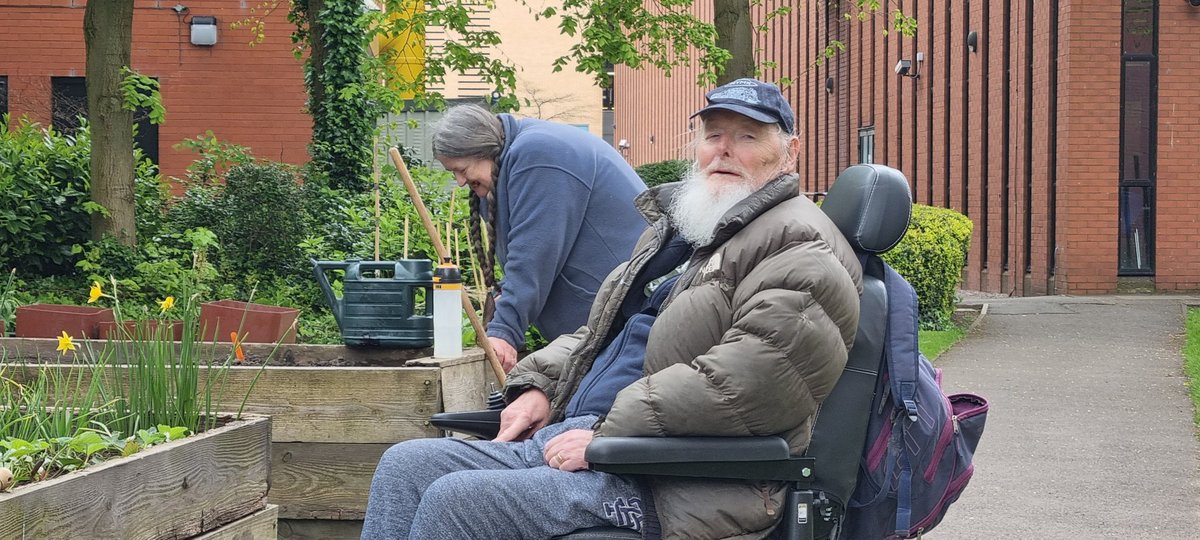 ArdwickClimate's tweet photo. Our allotment is coming on nicely!
We've recently been notified of a successful bid to develop this space further! Keep an eye out, starting weekly sessions on all things growing and horticulture for both the Ardwick community and @OfficialUoM soon!
#allotment #growing #community https://t.co/3IxxgZqSTk