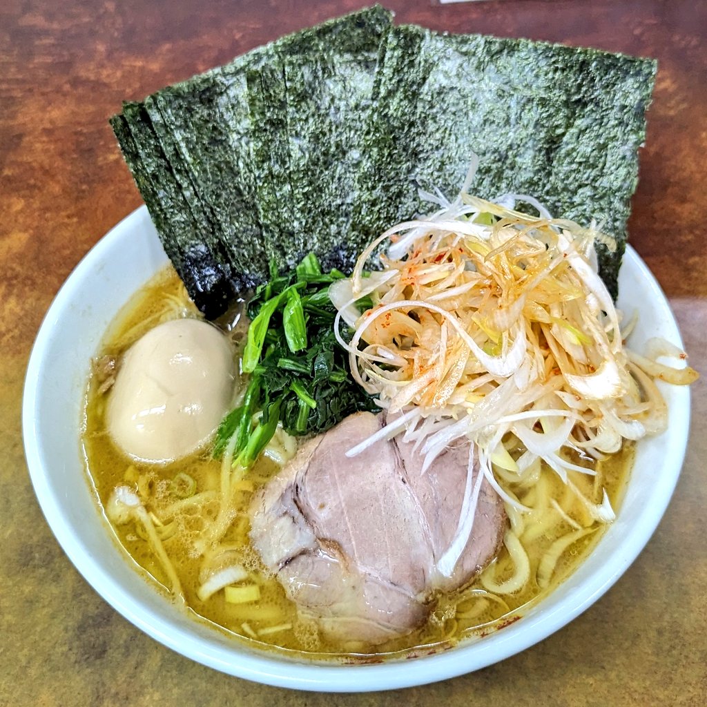 町田家 小田急相模原店@小田急相模原 特濃醤油豚骨らーめん ｵｵﾒ 味付け玉子+のり+ネギ(TP無料券) 醤油しょっぱ〜な豚骨スープ😍⤴️⤴️ 夜中に食べるとバツグンに旨い🍜💕