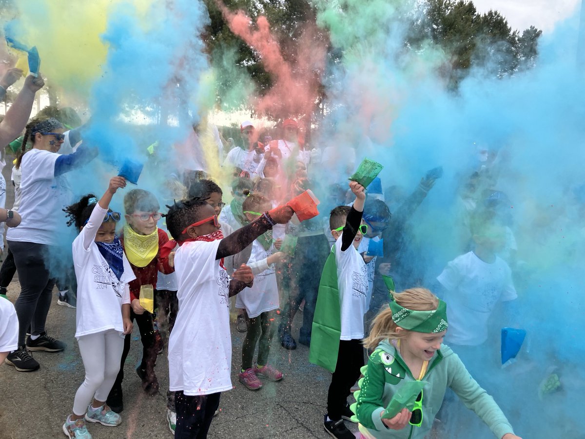 Tigers had a FUNTASTIC time at our Color Run! Over $25,000 raised to support field trips, classroom grants and family events! Thank you Macungie PTO! #EastPennPROUD