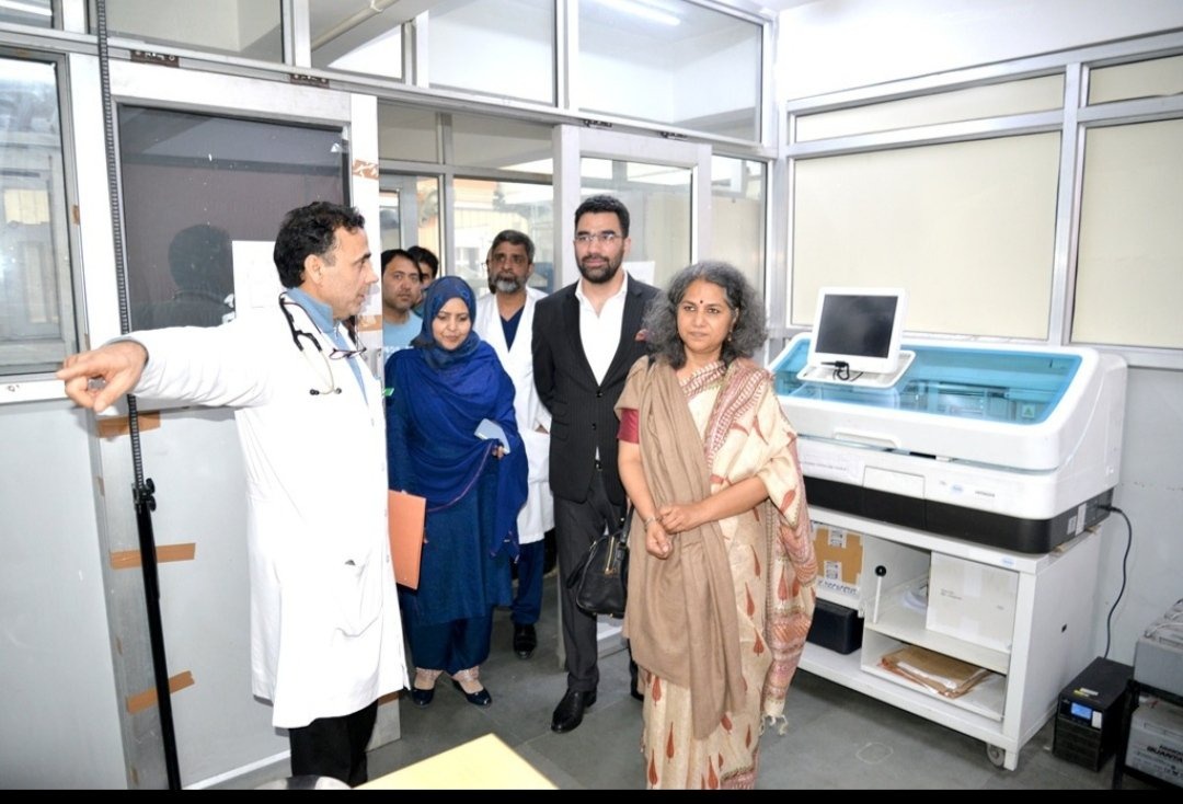The Multi Discipline Research Unit (MRU) at SKIMS achieved top national ranking in healthcare research. Medical & Healthcare infrastructure in Kashmir is witnessing not only development but also progressing in innovation & research, a testament to #Kashmir's progress.