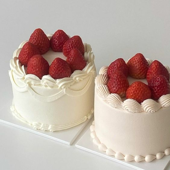 It's strawberry season 🍓💗