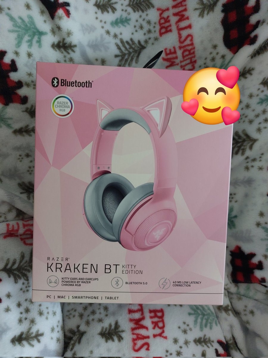 Anka_VT's tweet image. new headphones 🐱💓