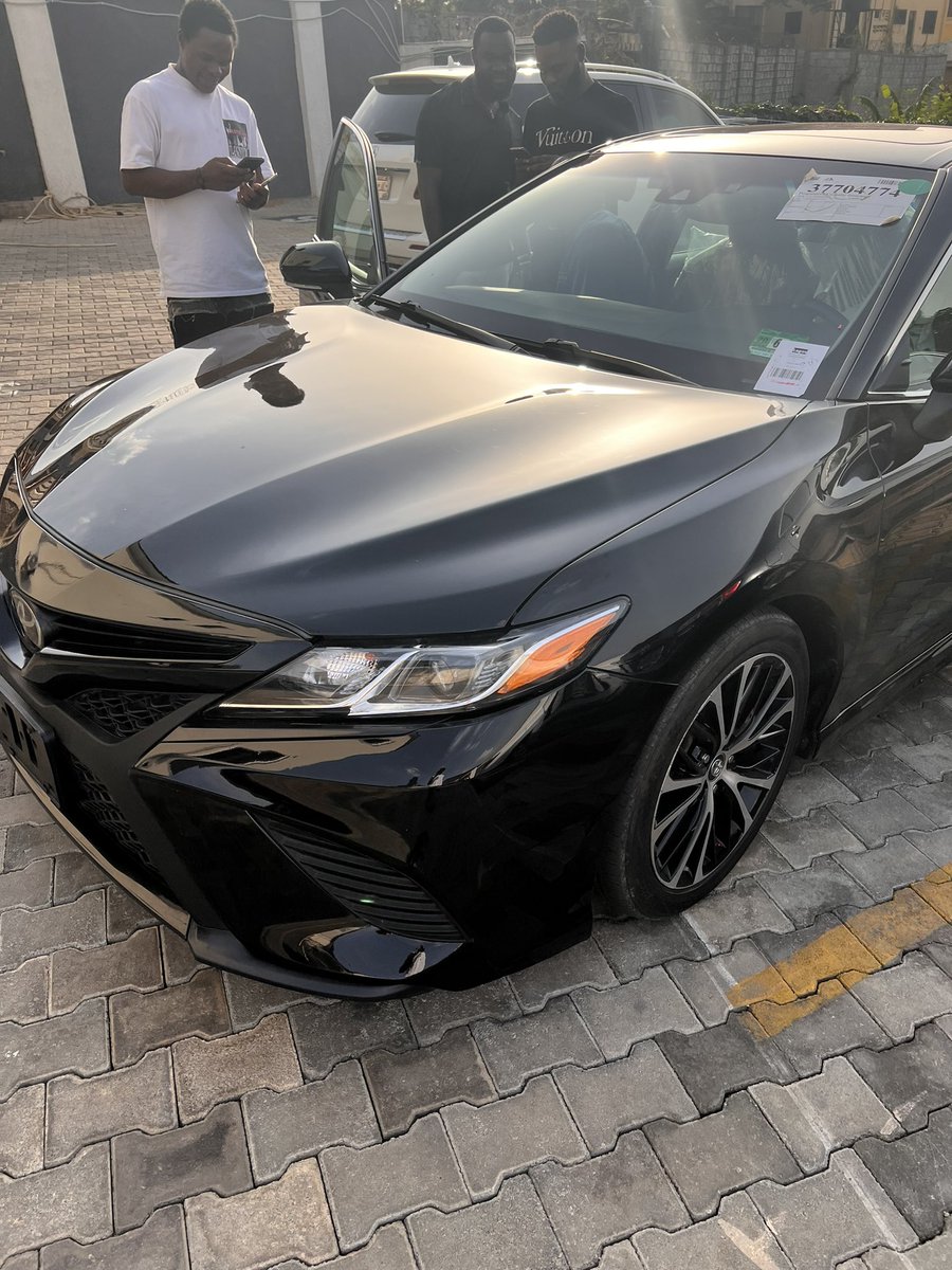 offshoda's tweet photo. Gm web 3 

My first of many cars

Thank you Defi , thank you web 3 

Thank you my family OTC ⭕️/ DG https://t.co/koiPZ8eCEn