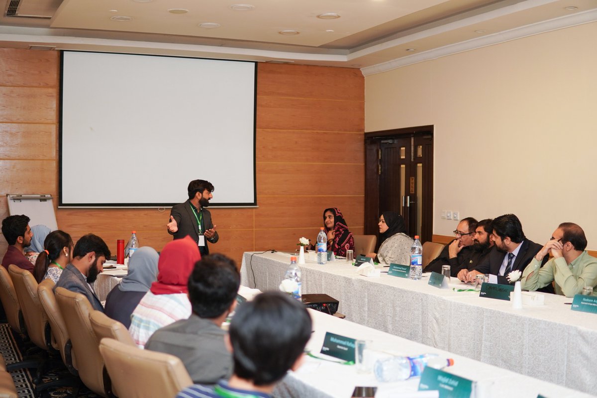 KhosoSaifullah's tweet photo. Facilitated policy dialogue engaging relevant #GovernmentDepartments, #policymakers, and #youth from #Punjab for @Strong_Cities.
The learnings for me:
1- #Bureaucrats/#implementers need to move away from the thinking "this is not our job."
2- We #citizens need to hold https://t.co/vIKY1ElWdc
