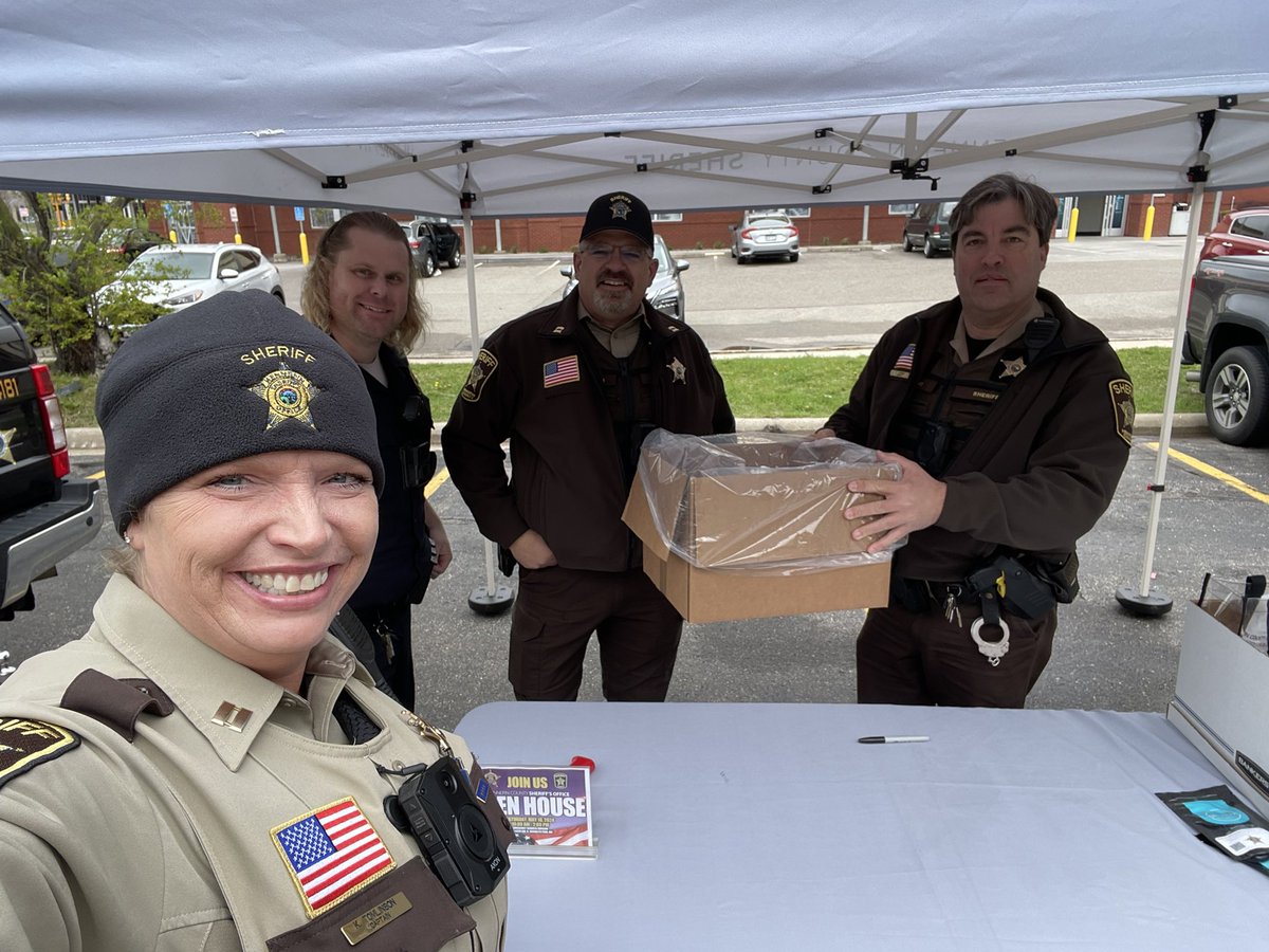 We’ll be at the Walgreens on York until 2 p.m. today (Saturday) for the Hennepin County Sherrif’s Office Drug Take Back program! Bring your unwanted or expired prescription drugs for disposal.