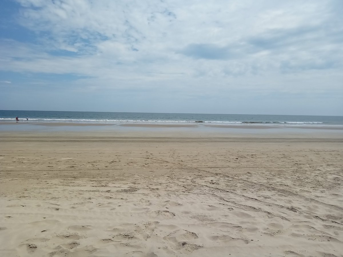 Esperando los $4,000 millones del FMI que tanto hace sufrir a los sufridores. Les encanta gastar, el déficit fiscal, que les presten para malas obras y detestan pagar. Si eliminamos el déficit, eliminamos viaje a Washington para pedir plata. Hay q trabajar. Basta de vivir a vaca