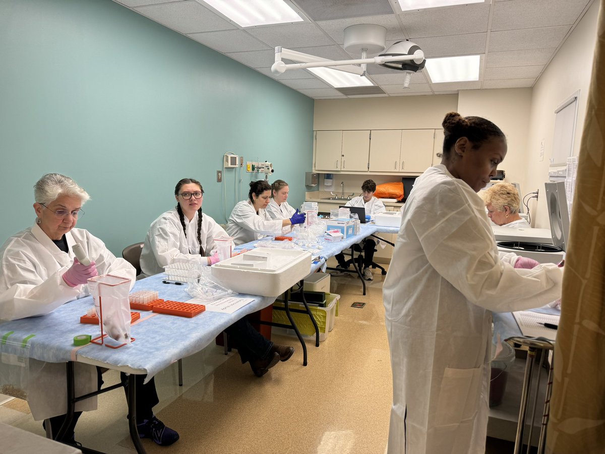 The logistics of the #BankingOnACure event are incredible! After the donor is consented & completes a brief questionnaire, their blood is drawn & processed immediately on-site by these amazing #volunteers. Some are scientists, others lab techs or students #Every1HasARole