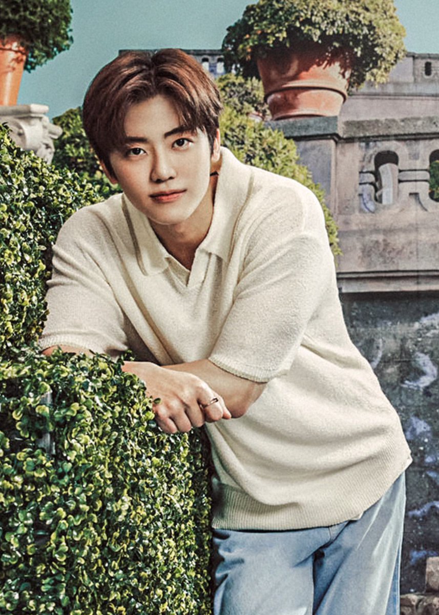หล่อมาก ㅜㅜㅜㅜㅜㅜㅜㅜㅜㅜㅜ คือเขาหล่ออะ ดูหน้าเขาแล้วมาดเขา หล่อเหมือนปะปี๊ กุตกหลุมหนุ่มคิ้วเข้มทุกวัน พี่พระเอกมาก