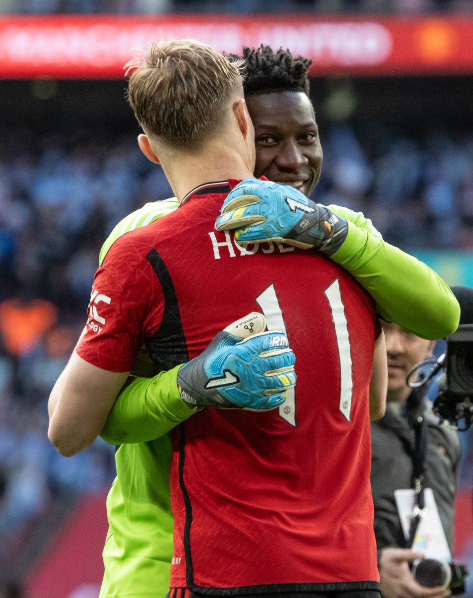 Rasmus Hojlund received more passes (4) from Andre Onana than any other player on the pitch [@StatmanDave]