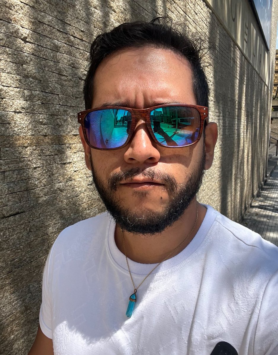 CRISTIANON0RATO's tweet photo. Mi linda pero y estos lentes???????? BAJAJAJJAJAJAJAJAJ https://t.co/3M1ZUNbZIO