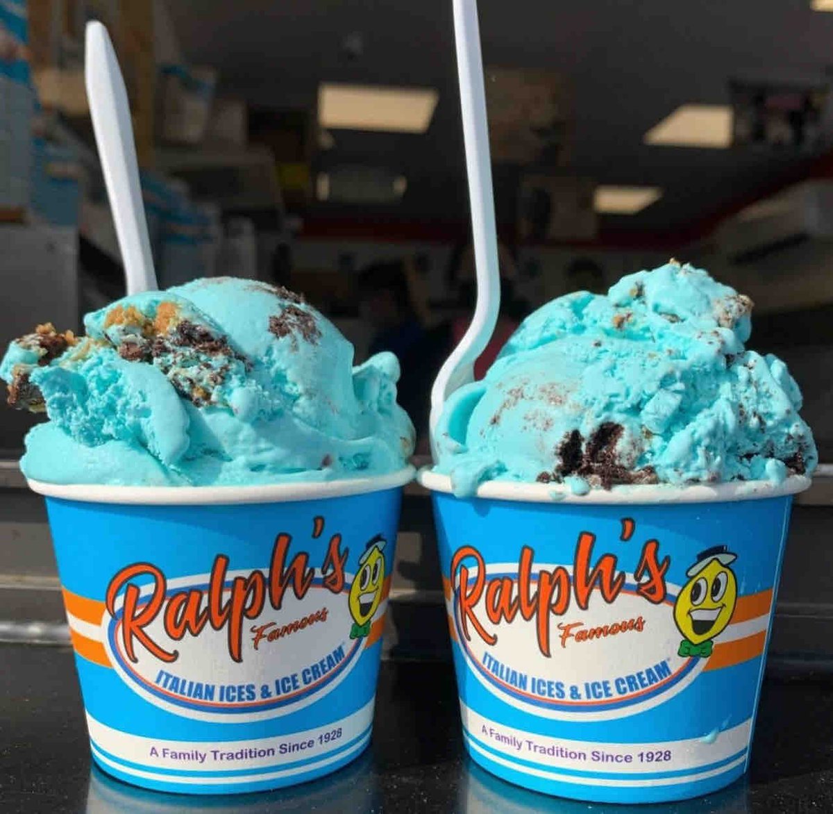 Double the cookie, double the craze! 🤪 
@ralphs_valleystream
.
.
.
#ralphsfamous #ralphsfamousitalianices #ralphsforlife #ralphsseason #ralphs #cookiecraze #fanfavorite #foodielife
