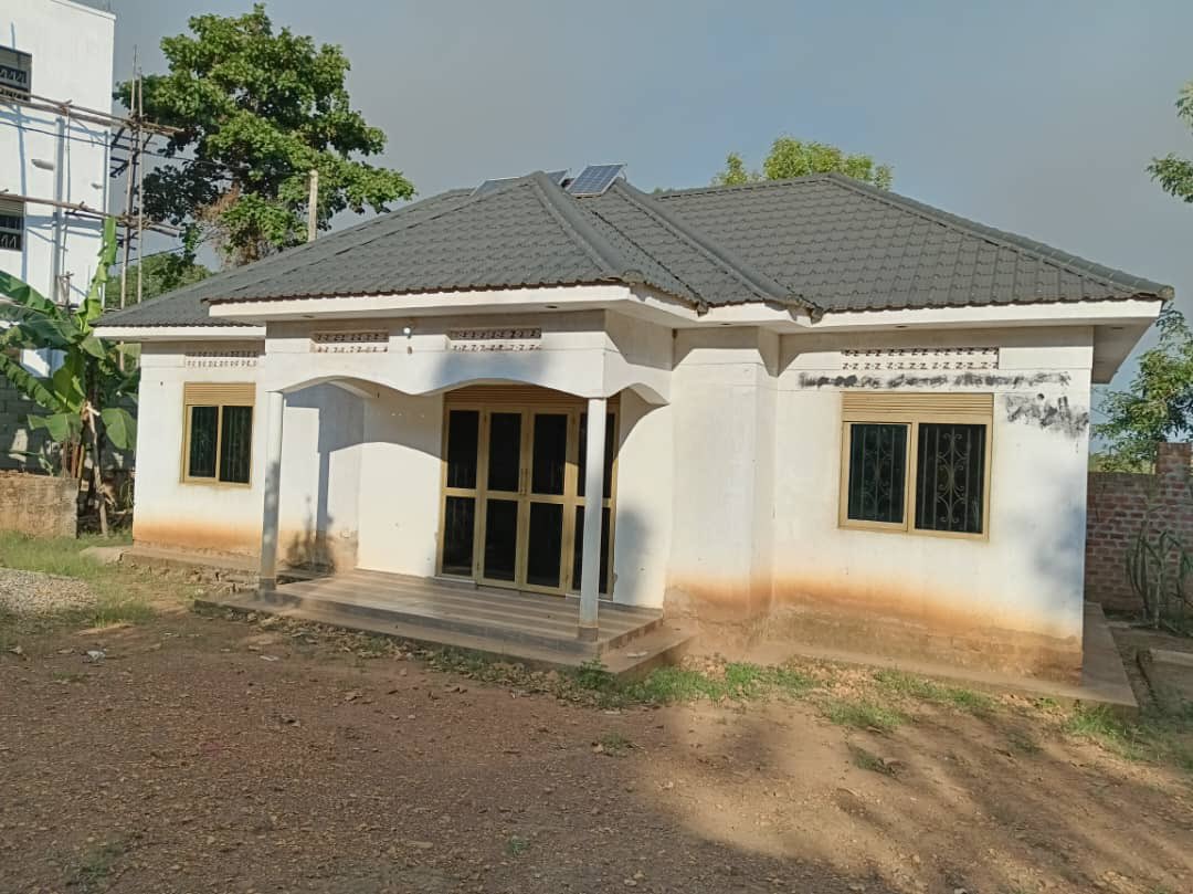 Property for sale: Price: 99m ugx Seeta - Namugongo Road 3 bedrooms | 2 bathrooms | 12 decimals High Resale Value After Renovation +256 708 732 104