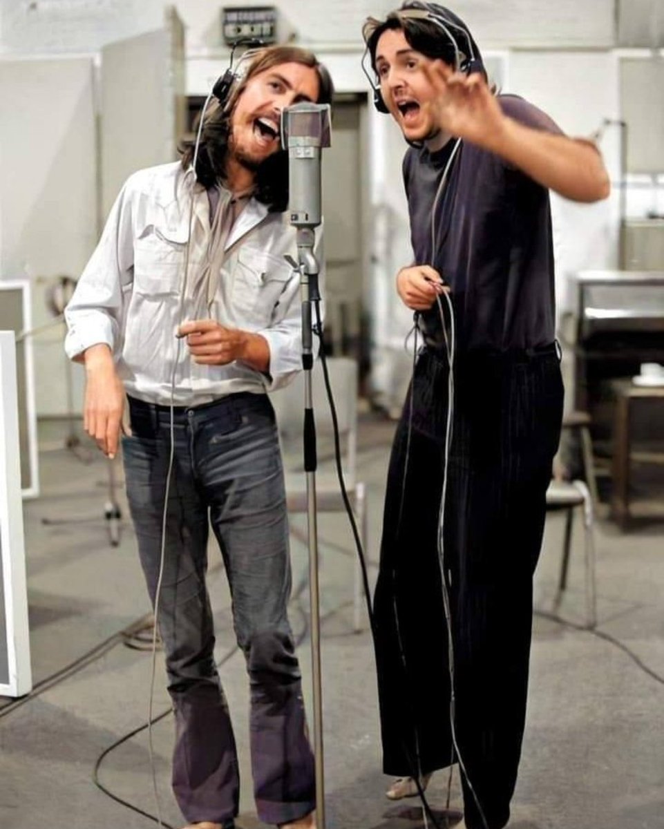 George y Paul 💙💙🎸🎸🇬🇧 Sessions para el álbum 'Abbey Road' 1969 📷 Foto de Linda McCartney