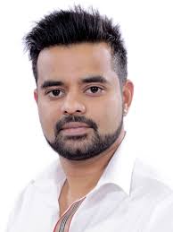 #Karnataka govt form SIT to probe the sleaze videos involving JD(S) MP #PrajwalRevanna @iPrajwalRevanna According to @CMofKarnataka , the probe was following a letter from State Women's Commission, said the videos revealed sexual harassment of women. He has left the country.