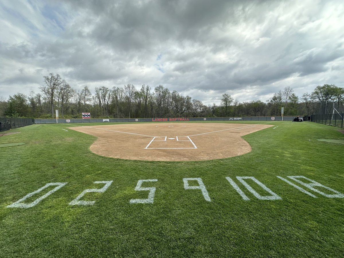 GC__Softball's tweet photo. Senior day @ 1/3 PM! https://t.co/fyxnJMzV6E