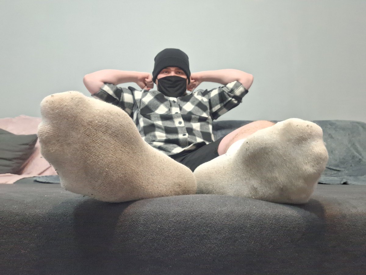 findommont's tweet photo. To get the chance to worship my feet you have to go through everything first,then you get my feet #alphasneakers #alphasocks #alphafeet
You're a fag and you should embrace it get in my dms and $submit $end and $erve me
its your only purpose https://t.co/kN8GQmdSgC