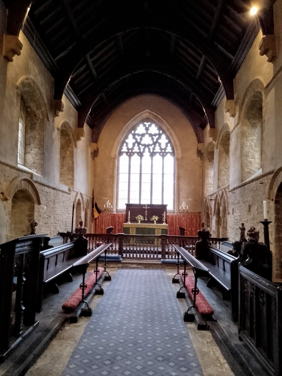 The Chancel of #StNicholasGreatDoddington . #PhilOnaBike (Archive) #AltarsOnSunday #WoodenWednesday