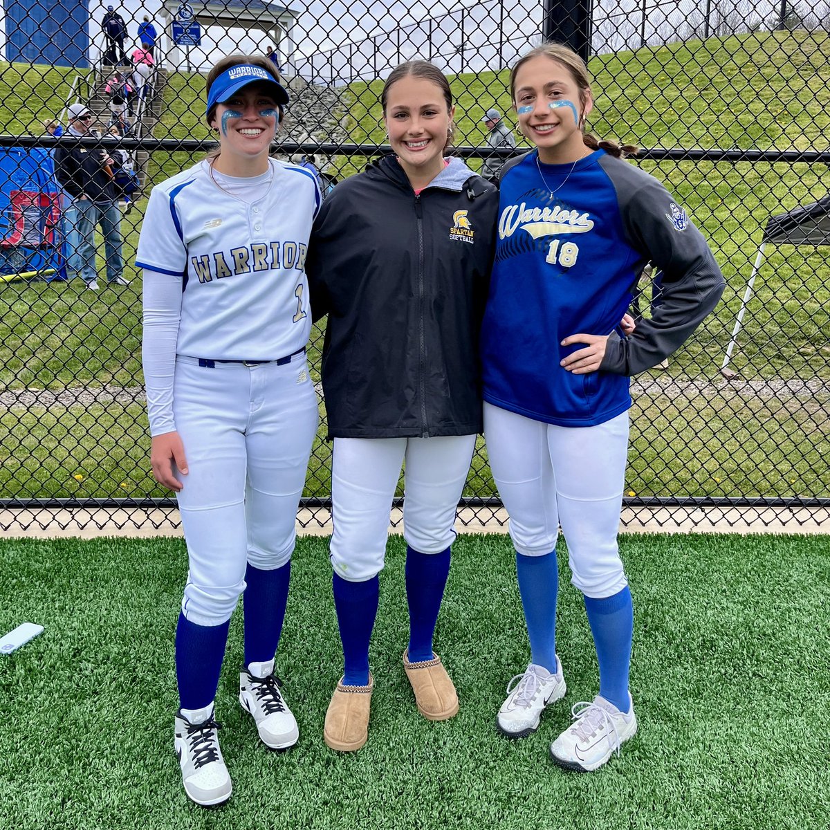 It’s a great day when we get to see our Raiders take on each other! @Isabel_Hunter20 (Maine Endwell) vs. @bizbaglieri24 and @KKeil2027 (Webster Schroeder)❤️🥎❤️