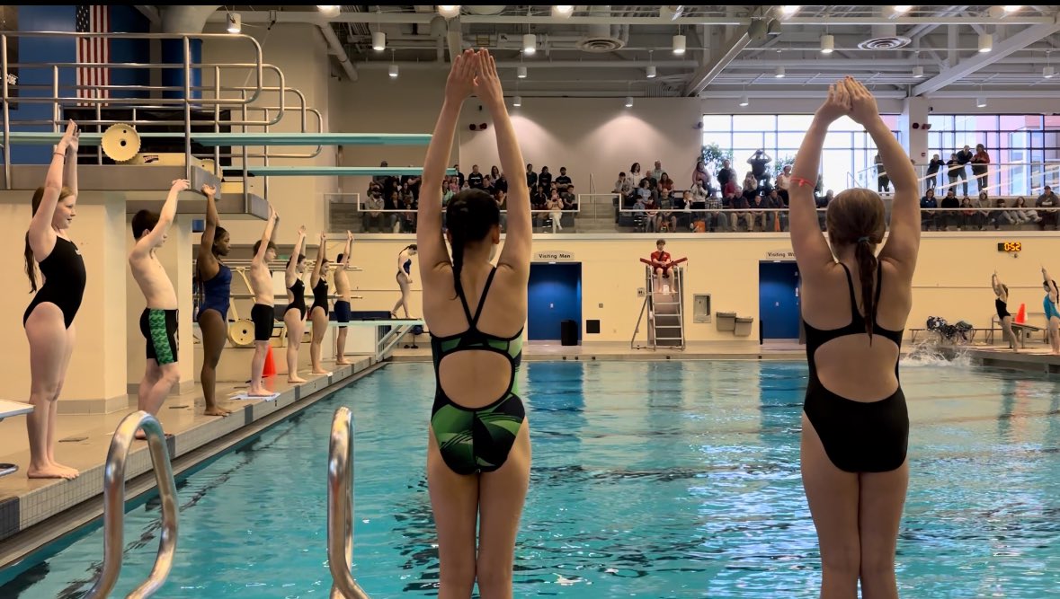 cliffdevries's tweet photo. The Diving extravaganza at the RIT Imagine Festival. #UpstateExcellence #HardWorkPaysOff. https://t.co/vHVJCYz0Ln