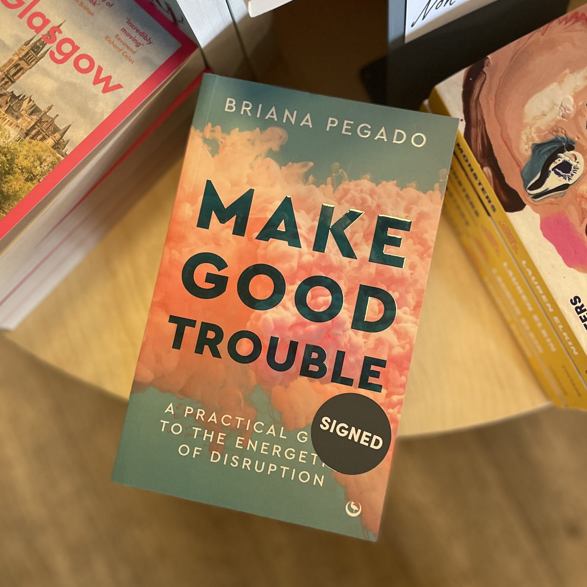 @alisonmurray360 @HachetteKids More Signed Editions of Make Good Trouble have landed in the bookshop! Thank you @briana_pegado for popping in to ensure we are well stocked for the weekend! 💫 Find in the bookshop or here: theportobellobookshop.com/9781786787873-…