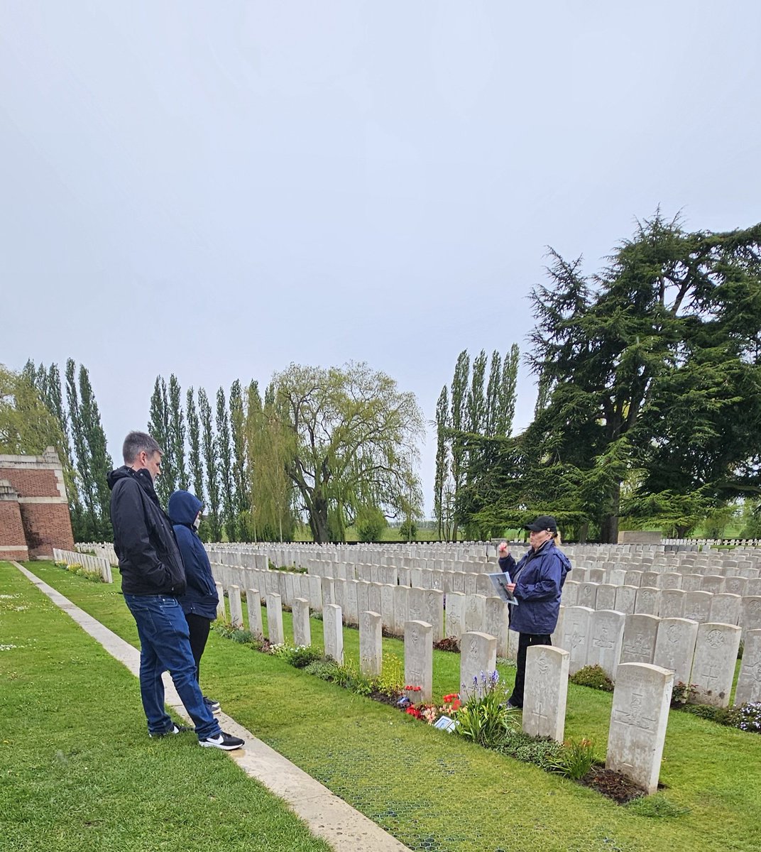 BBTLLP's tweet photo. A great 2nd day in partnership with #SHBTours for our guests with stops amongst others at #TyneCot @CWGC , #Langemarck #German Cemetery, a grt discussion on #ShotAtDawn &amp; coffee at #Poperinghe rounded off with talking about the women of #WW1. Now for the @lastpostieper ceremony https://t.co/c2GuY3AjzV