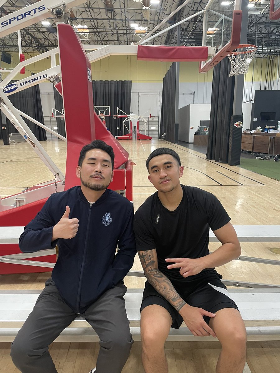 The BEST Guard in Asia, KBL MVP @EthanAlvano came out to watch the BEST Asian Quota Prospect @jaredbrownie21 work out for a KBL team representative. The present and future of Asian basketball! Couldn’t be more proud to have these guys a part of the @IntrusiveSports family!