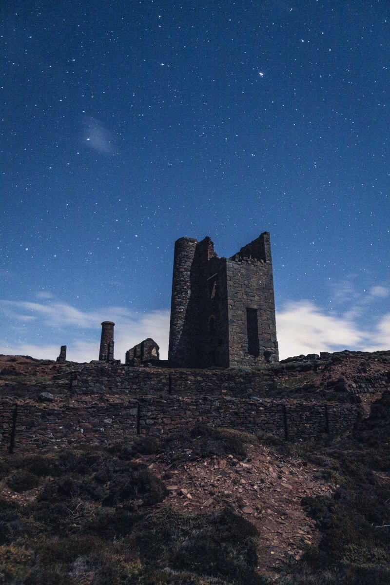 Moonlight and Aurora at Wheal Coates in Cornwall.
#photography #cornwall #Auroraborealis #astrophotography