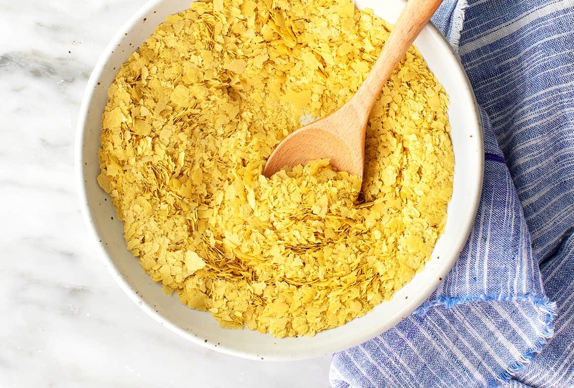 🌟 Ingredient Spotlight: Nutritional Yeast 🌟

Unleash cheesy, savory goodness with this vegan kitchen essential! 🧀 Packed with B vitamins and protein, it's perfect for popcorn, sauces, and veggie dishes. Elevate your meals with nutritional yeast today! 🚀 #vegan #vegancooking