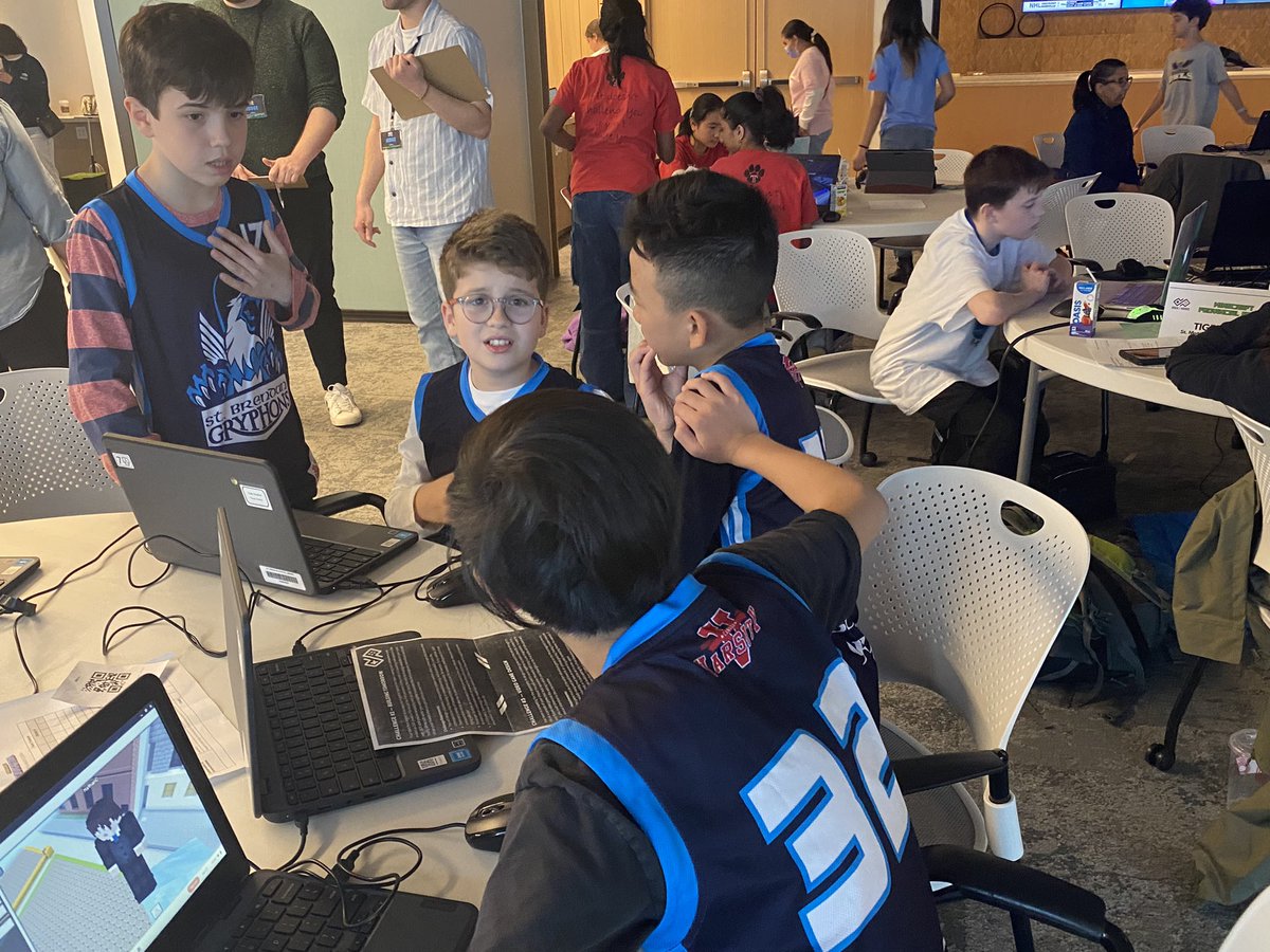 KatPapulkas's tweet photo. 23 teams from across Ontario playing today at the @osea_aoses @PlayCraftLearn #notjustplay tournament! Excellent showcase of global comps in action! #esports @DellTech #girlswhogame https://t.co/2liNpjC01E