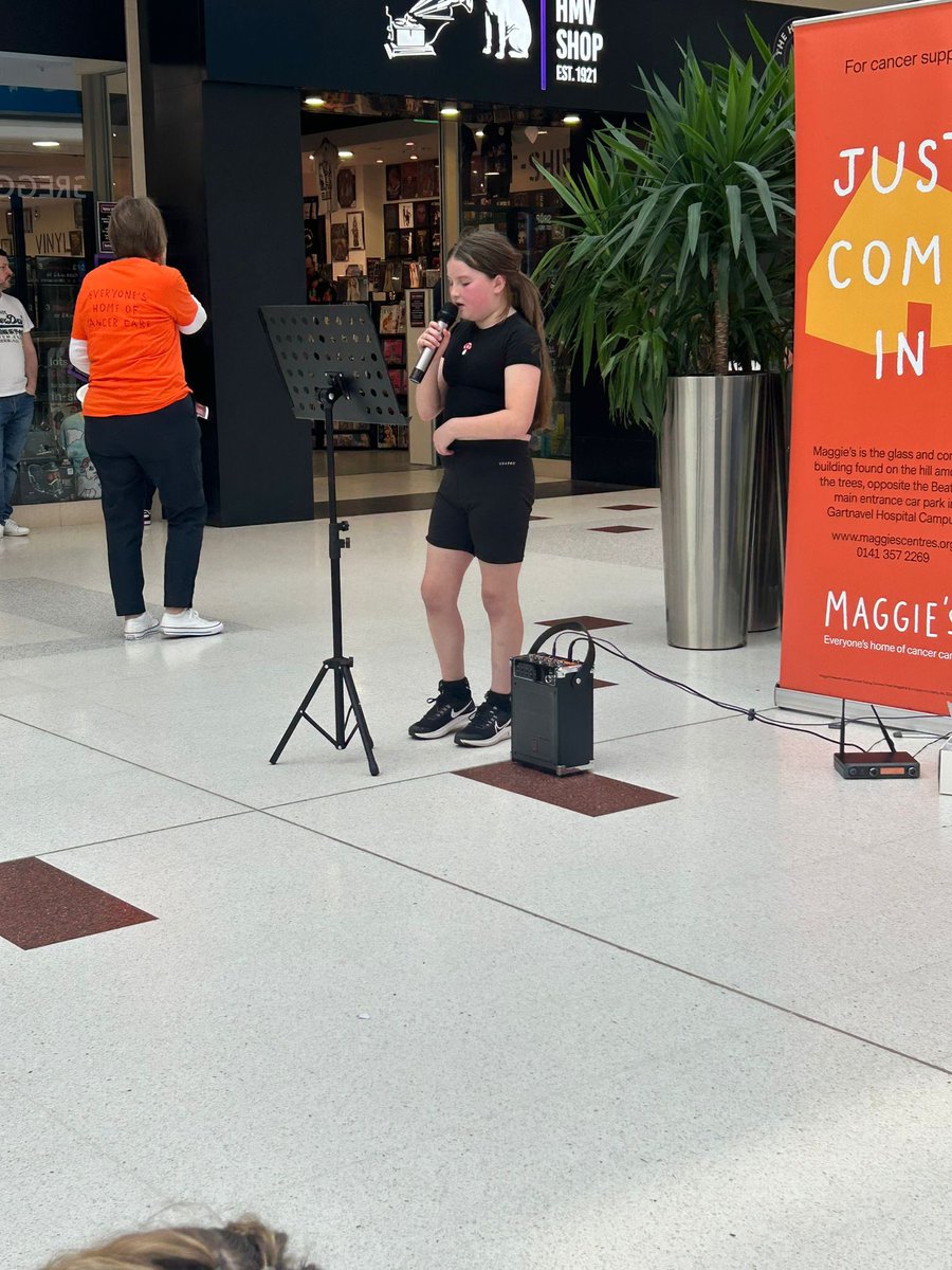 RoystonYouthAct's tweet photo. April acts of kindness complete! 🧡 Shout out to our youthy weans and members of the public for performing at a bucket collection for our friends Maggie's Glasgow! Big thanks to the families and friends who came along to support our talented group of youthy weans. So proud 👏🏻 https://t.co/EV0UoCVnXw