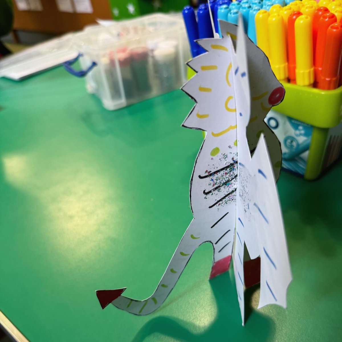 CharltonLib's tweet image. We had a fantastic time at #LibraryFunClub at #CharltonLibrary today! 🎨 We celebrated Saint George’s Day by making our own dragons using different materials! 🐉 Join us on Saturdays at 10:30-11:30am for more #CraftingFun, make friends and borrow books 📚 #LoveYourLibrary