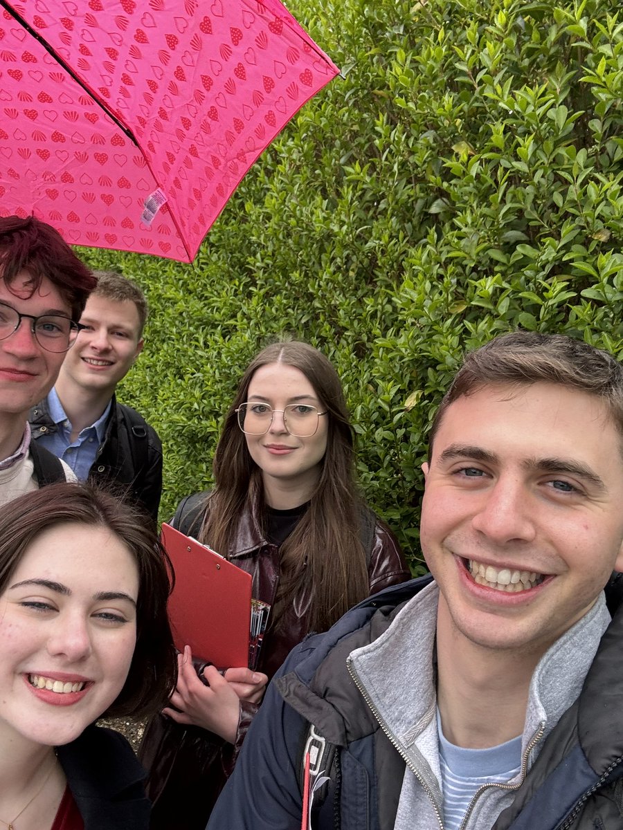 Such a fun day with our amazing new @YoungLabourUK committee, coming up with ideas for the year ahead and campaigning in Nottingham with @EastMidsYL So excited for the next two years 🌹