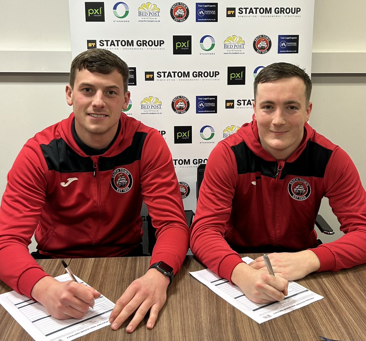 NEWS | Harry Taylor and Louie Clarke commit to The Dockers for 2024/25 season.

For further info: erithtown.com/harry-taylor-a…

#WeAreDockers