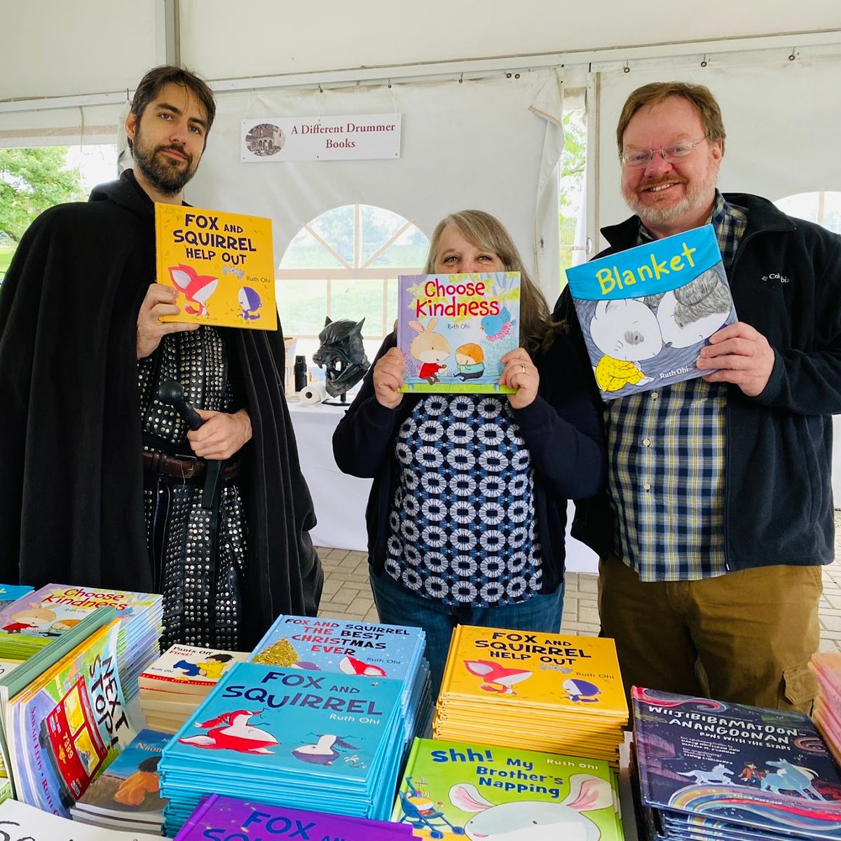 TellingTalesOrg's tweet photo. Happy Canadian Independent Bookstore Day! We love our local booksellers, A Different Drummer Books 🥁 and Epic Books 🚀. #canadianindependentbookstoreday  #bookstoreday #canadianindependentbookstoreday #books #bookstore #independentbookstore https://t.co/hHbKmx5QVk
