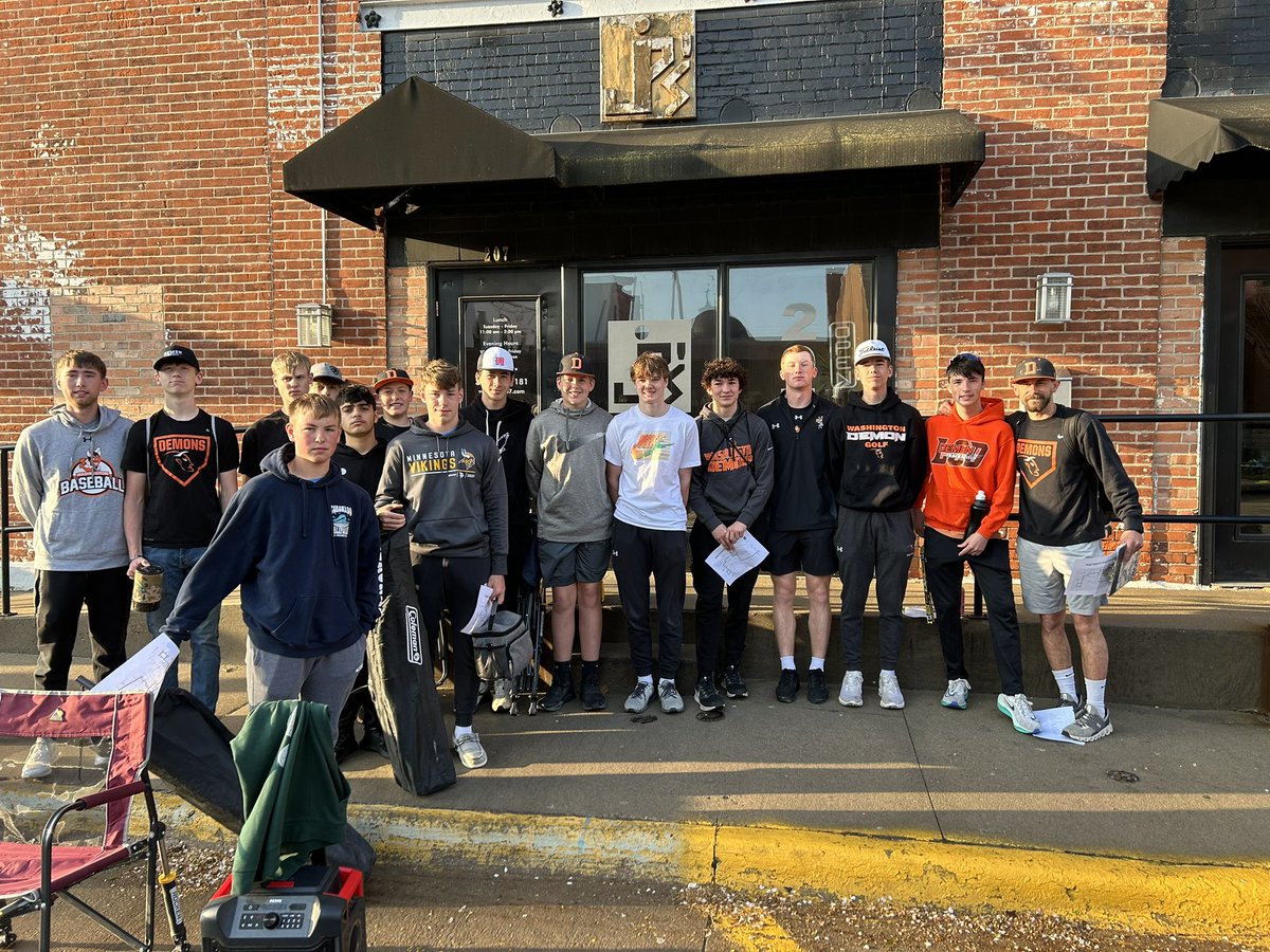 DemonBaseball_'s tweet photo. KeWash Half Marathon was a success! See you all Monday! #DemonBaseball https://t.co/5RMPkoZOMC