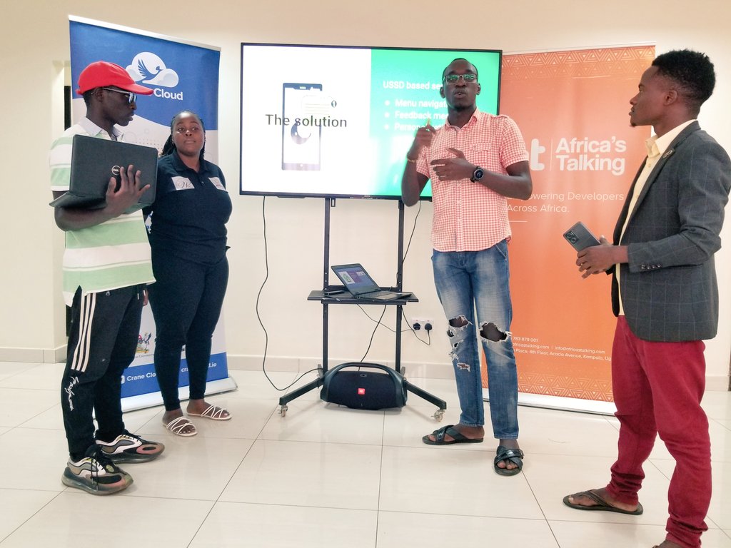 AgriTech Hackathon Presentations at @ATCommunityKla with @CraneCloud_io Agritech Pulse - Delivers personalized agricultural services to farmers, such as weather forecast, market prices, crop recommendations and best practices for sustainable farming. #BuildWithAT #WeLoveNerds