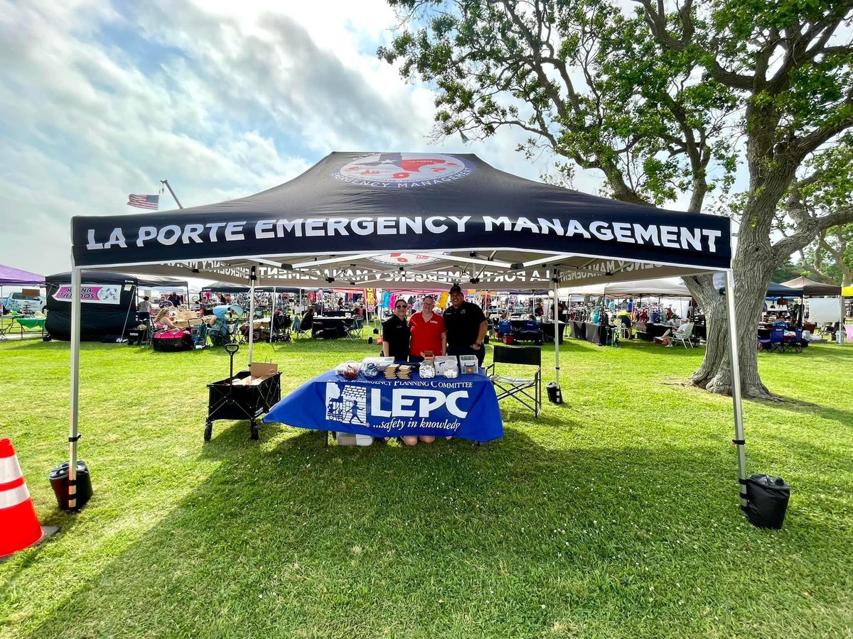 #LEPC | We are set up and enjoying the breeze at the Sylvan Beach Festival! 

Come on out and get some preparedness information from the Local Emergency Planning Committee.