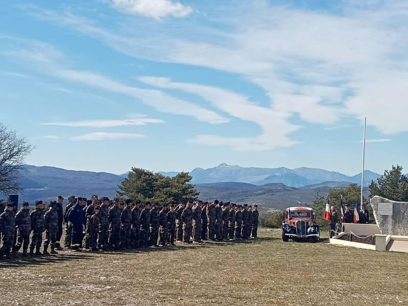 7ème promotion des 240cadets du Var du nom de #LouisBagarre jeune varois mort pr la France. Emouvante participation de chacun à la cérémonie de clôture du camp rustique de 5 jours #valeurs #engagement <a href="/83DMD/">Délégation Militaire Départementale du Var - DMD83</a> <a href="/Departement_Var/">Departement du Var 83</a> <a href="/IHEDN/">IHEDN</a> <a href="/dasen_sieye/">Mathieu Sieye</a> <a href="/NatachaChicot/">Natacha Chicot</a> #80ansDébarquements